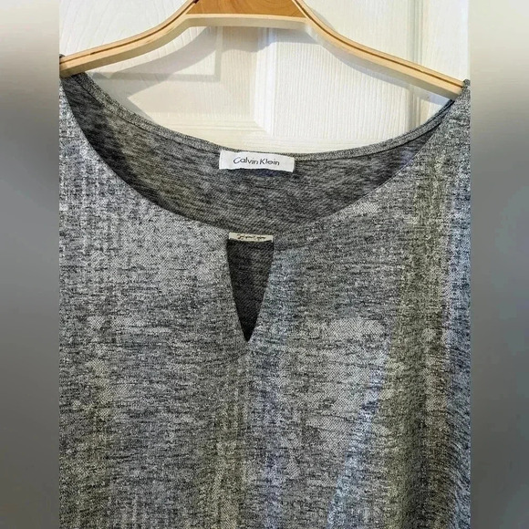 Calvin Klein Women Tank Top Gray Silver Metallic Keyhole Sleeveless Stretch Sz L - Picture 2 of 6